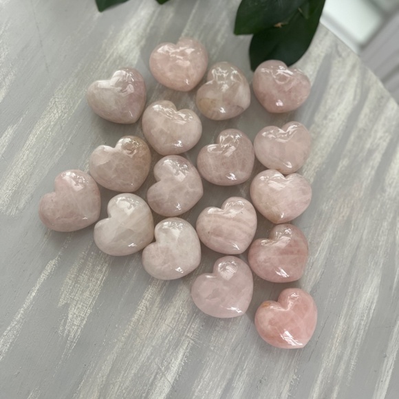 Rose quartz puff heart medium (one) - Picture 6 of 6